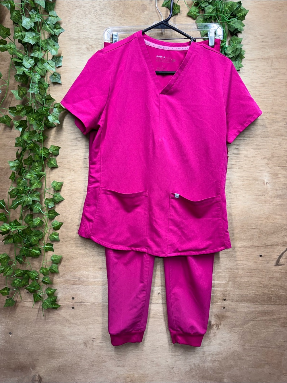 Fabletics Bright Fuchsia Scrub Set - V-Neck Top & Jogger Pants Hibiscus